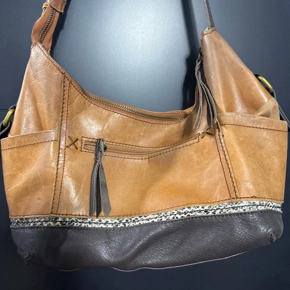 The Sak Kendra Leather Hobo Shoulder Bag - Picture 3 of 10